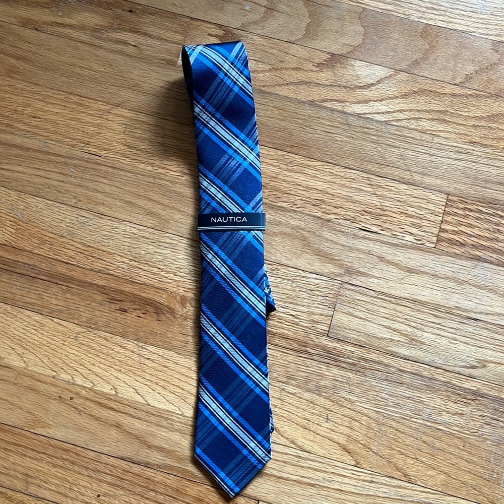 Nautica blue white plaid pattern tie NWT